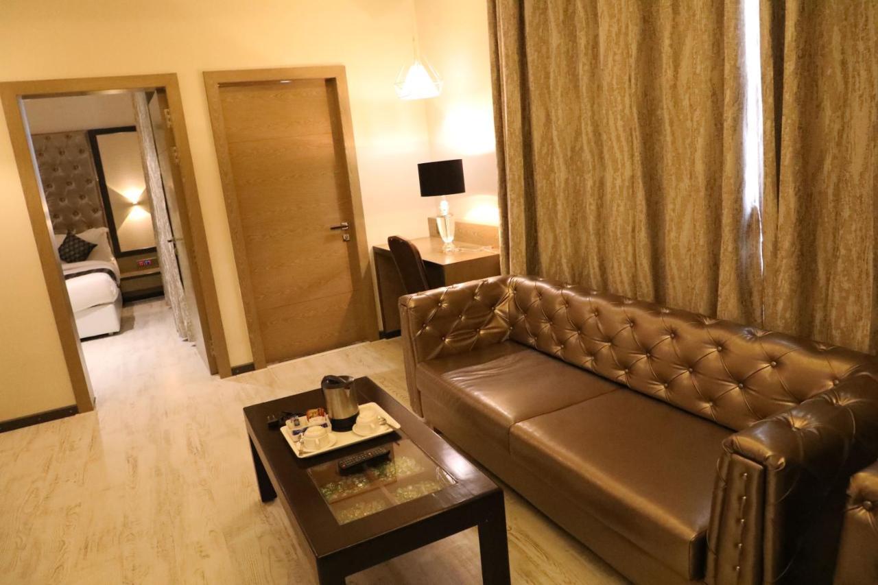 The Imperial Grand Hotell Ujjain Eksteriør bilde