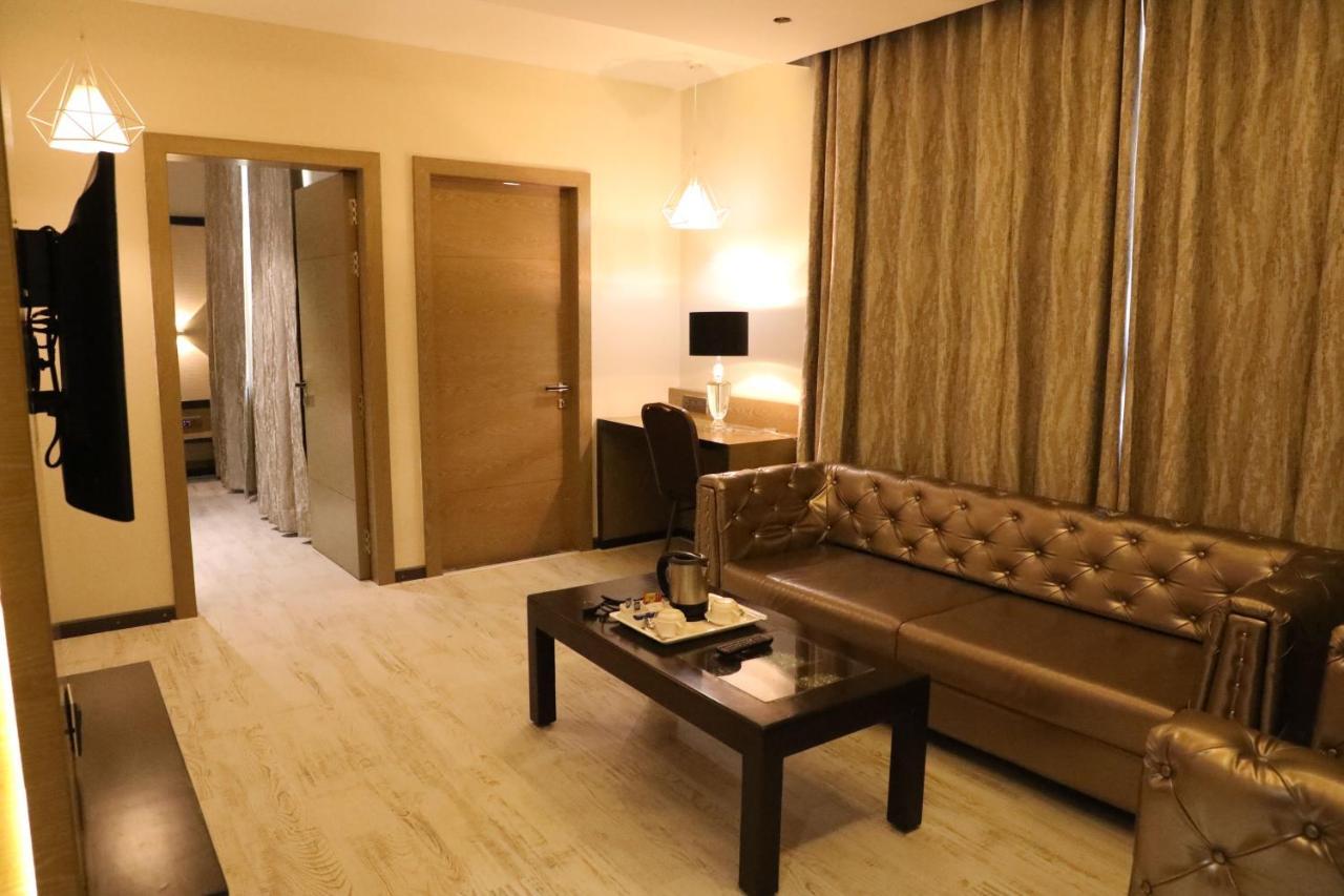 The Imperial Grand Hotell Ujjain Eksteriør bilde